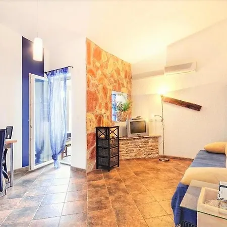 فيلة Vallelunga بولا