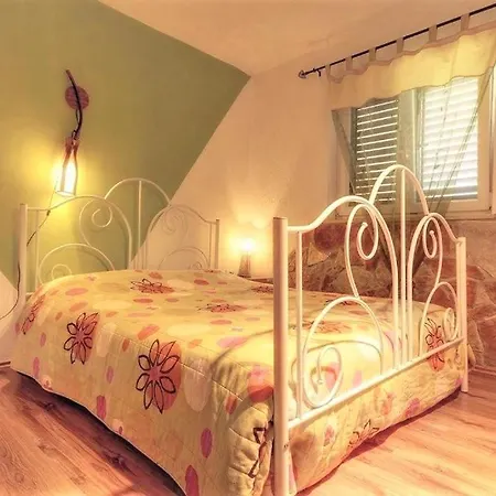 فيلة Vallelunga بولا